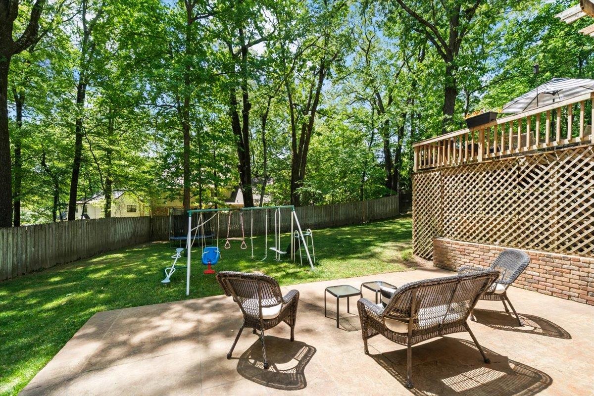 2137 WOODSIDE DR