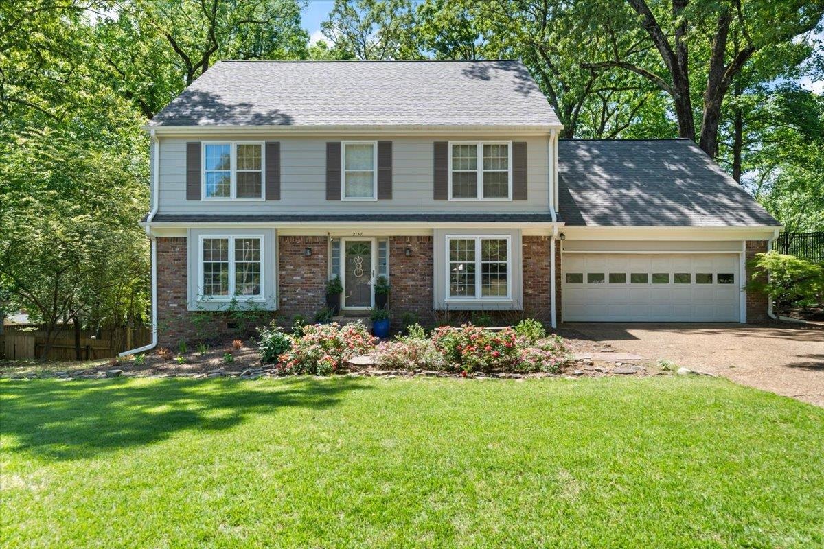 2137 WOODSIDE DR