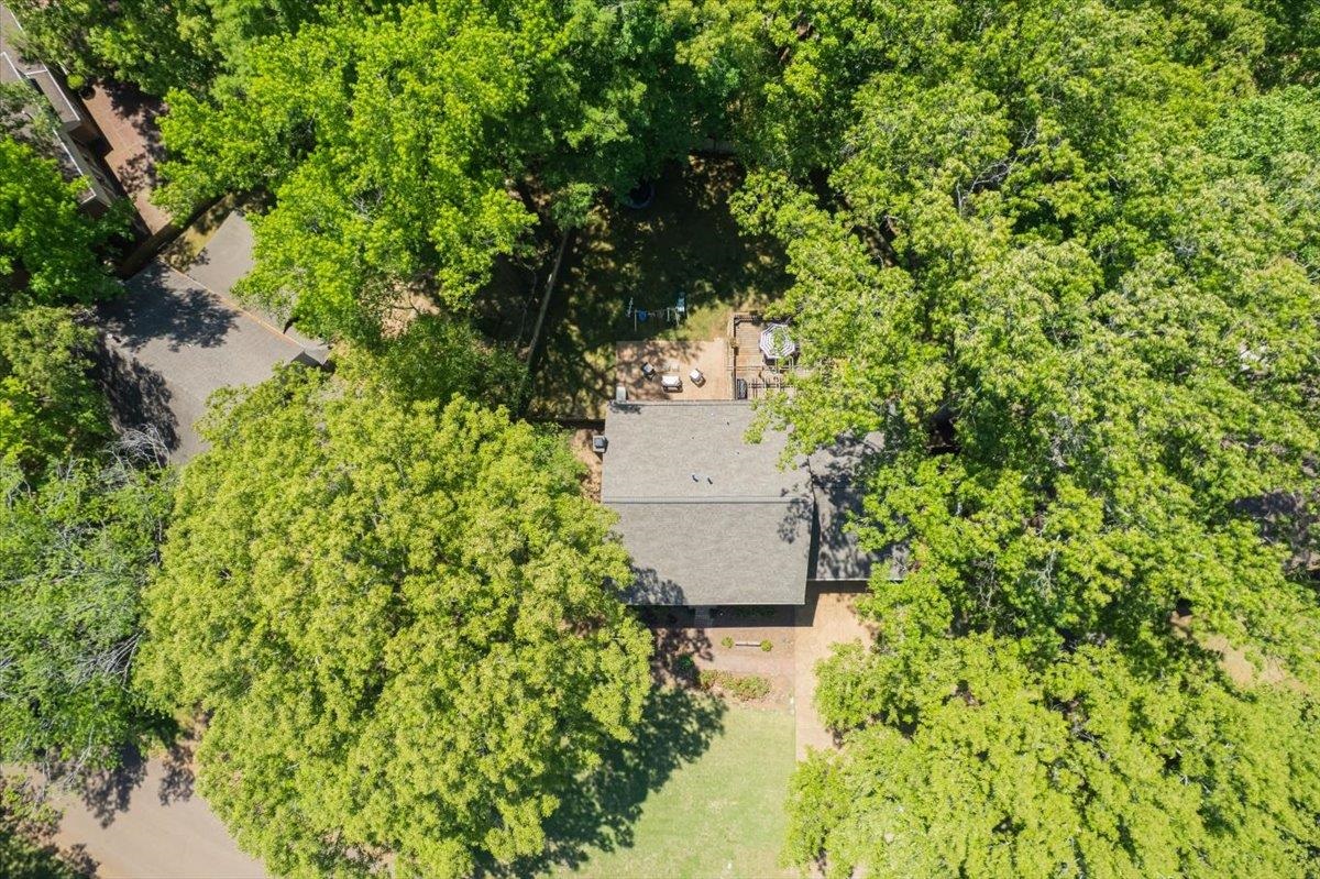 2137 WOODSIDE DR