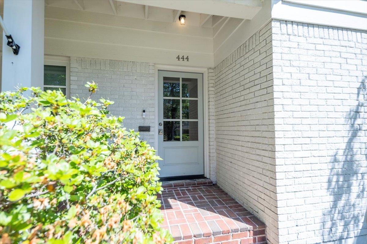 444 ALEXANDER ST