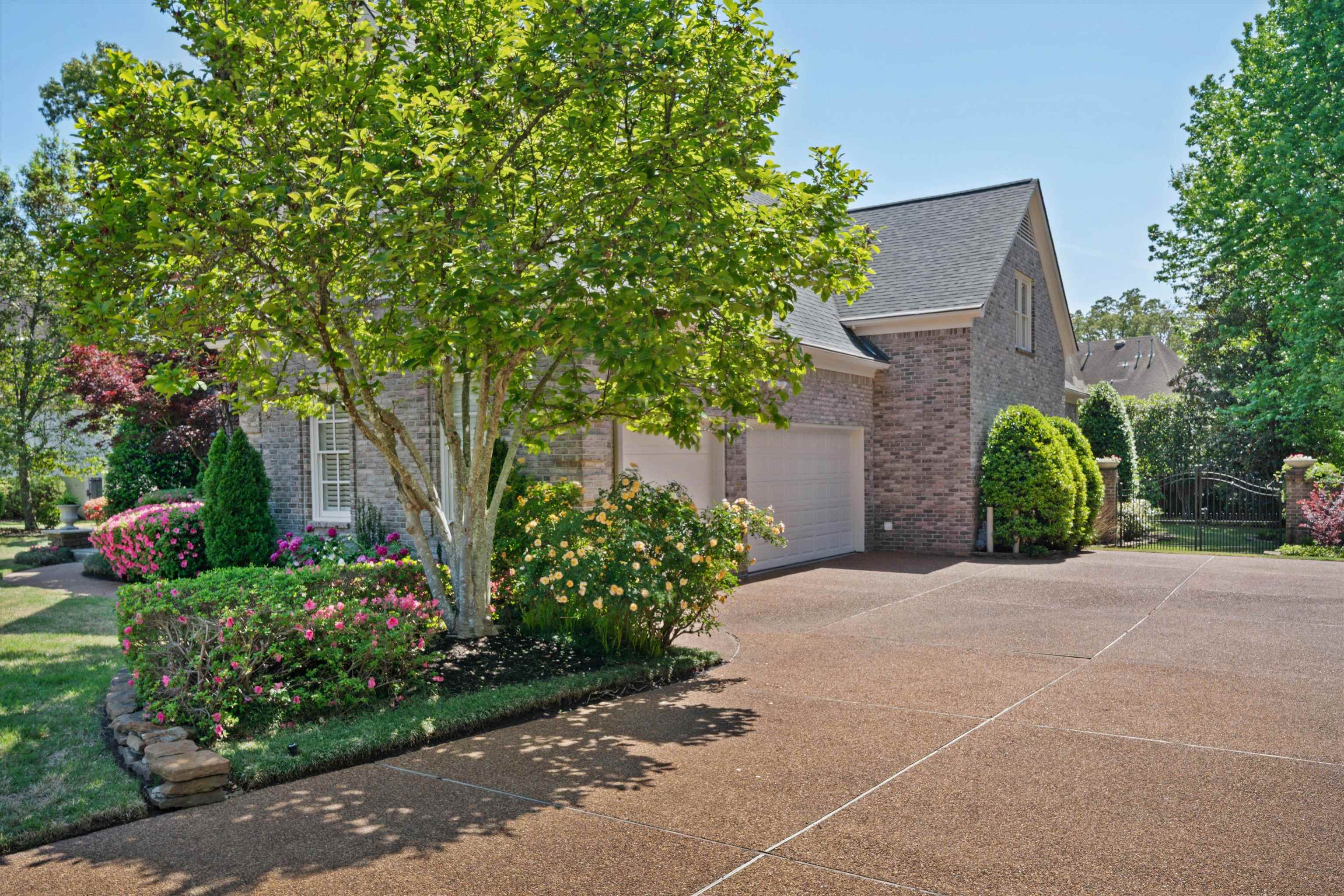 3333 BEDFORD LN