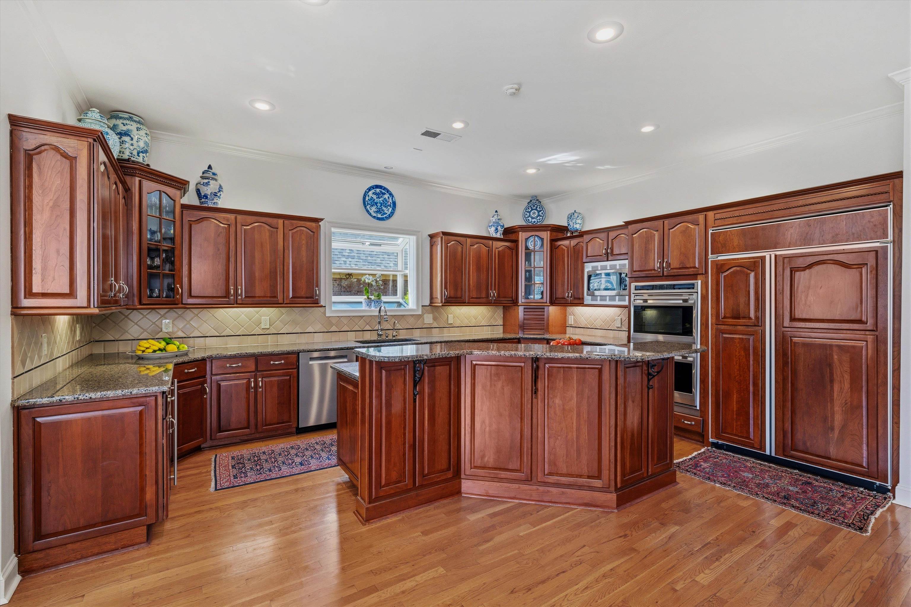 3333 BEDFORD LN