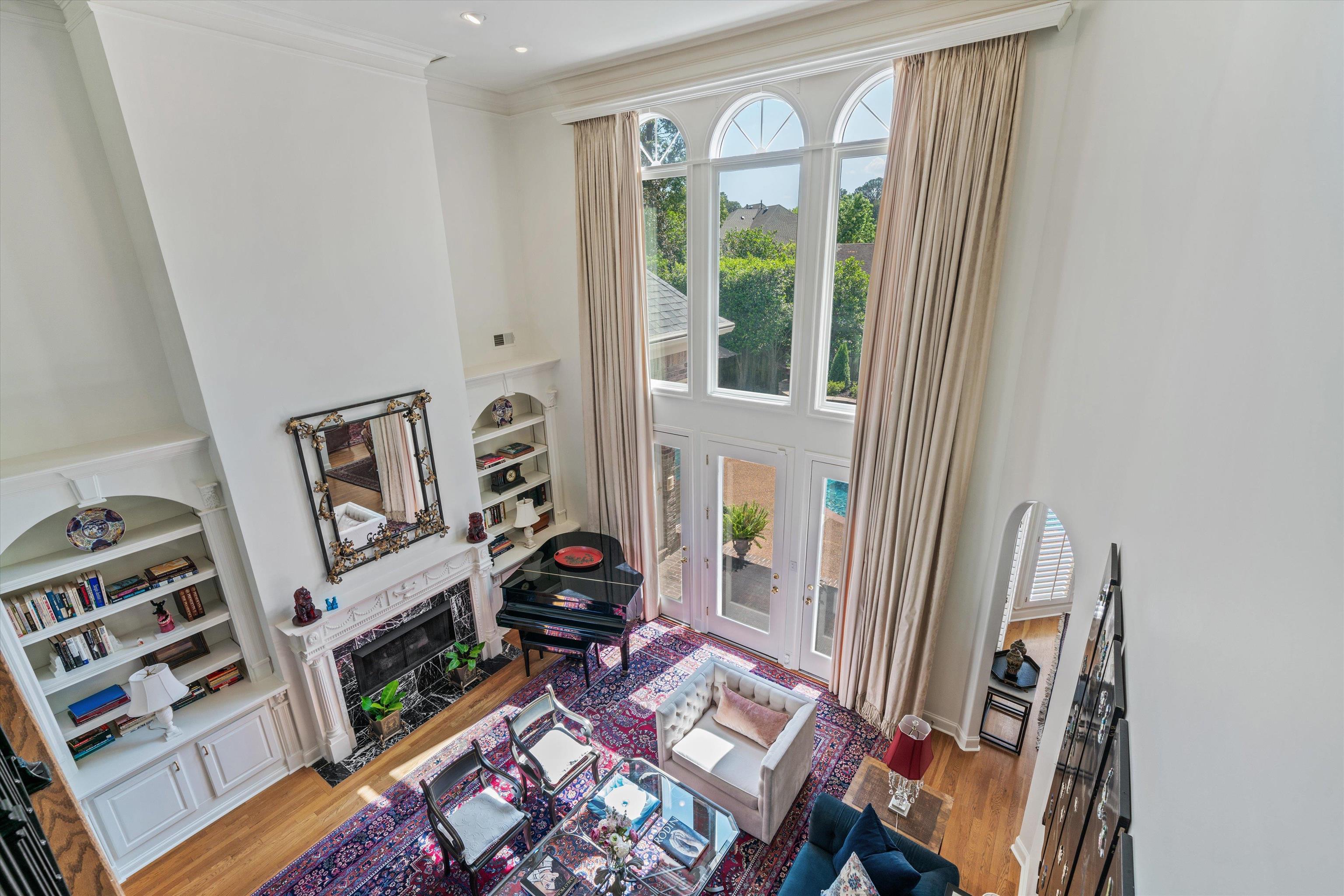 3333 BEDFORD LN