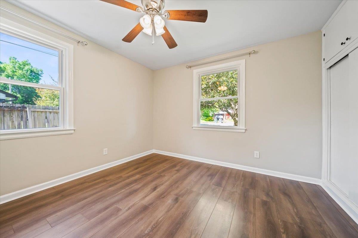 464 SHARON DR