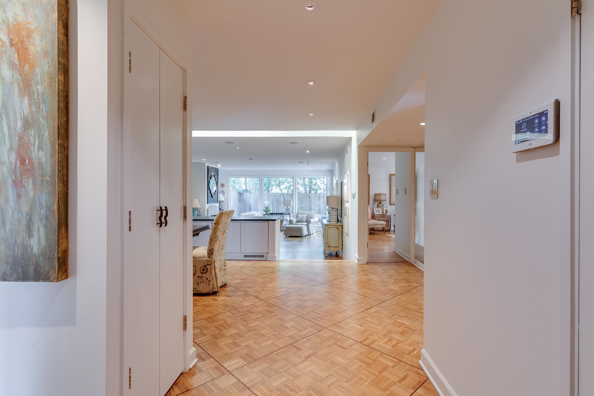 578 COUNTRY CLUB LN