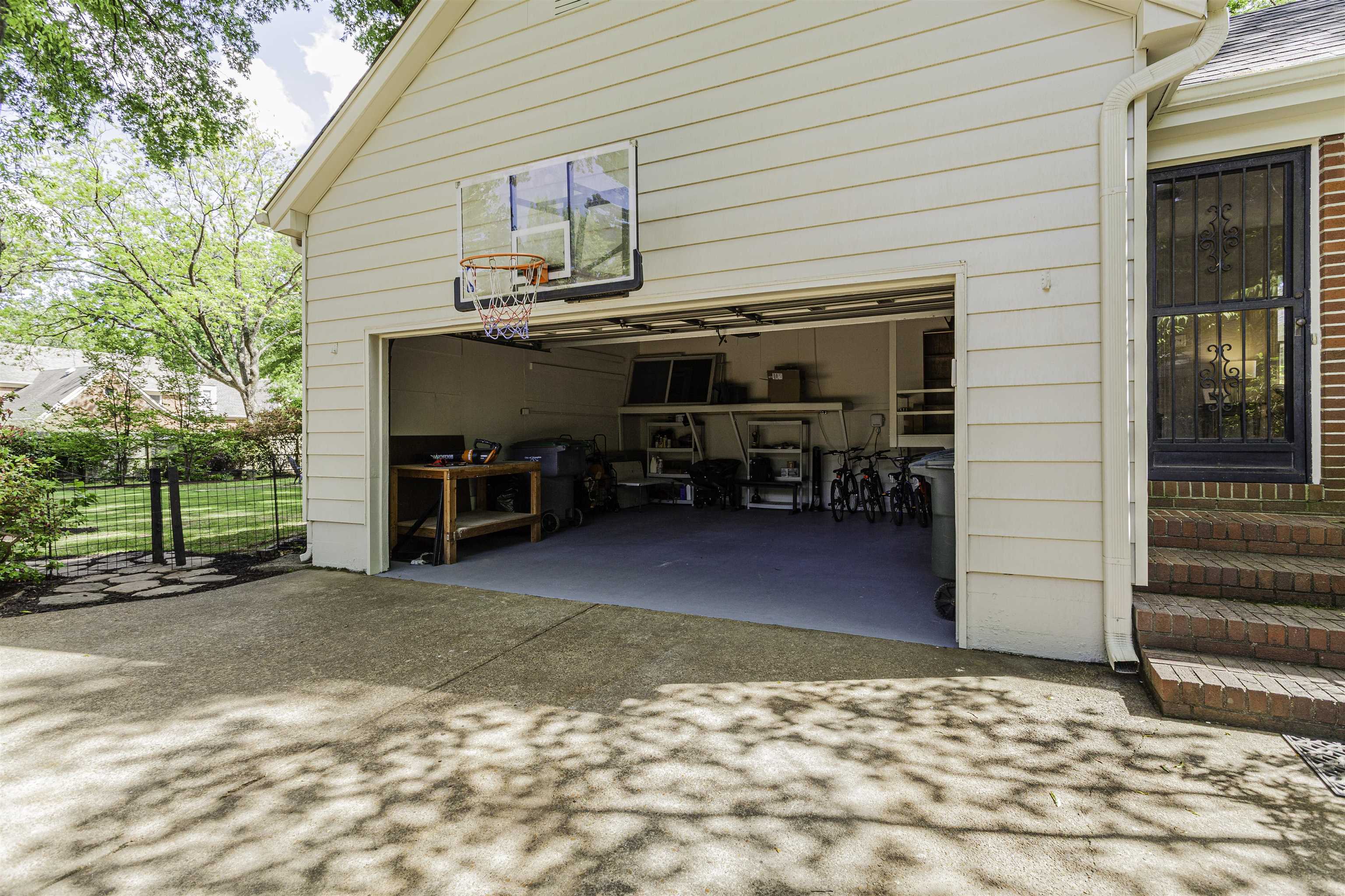 480 COLONIAL RD