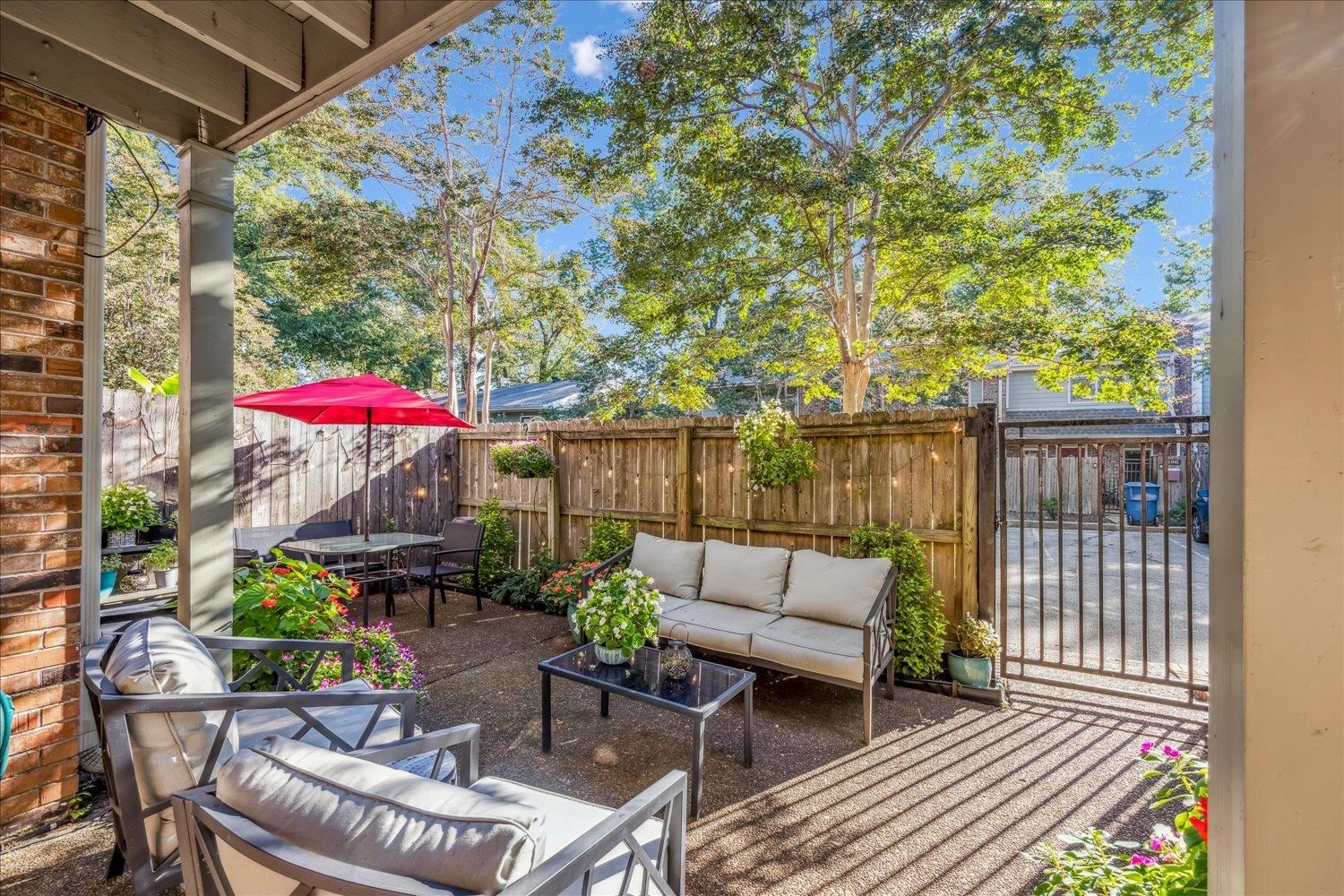 699 HOTCHKISS LN Unit: D