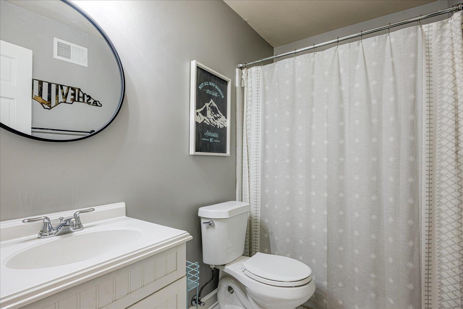 699 HOTCHKISS LN Unit: D