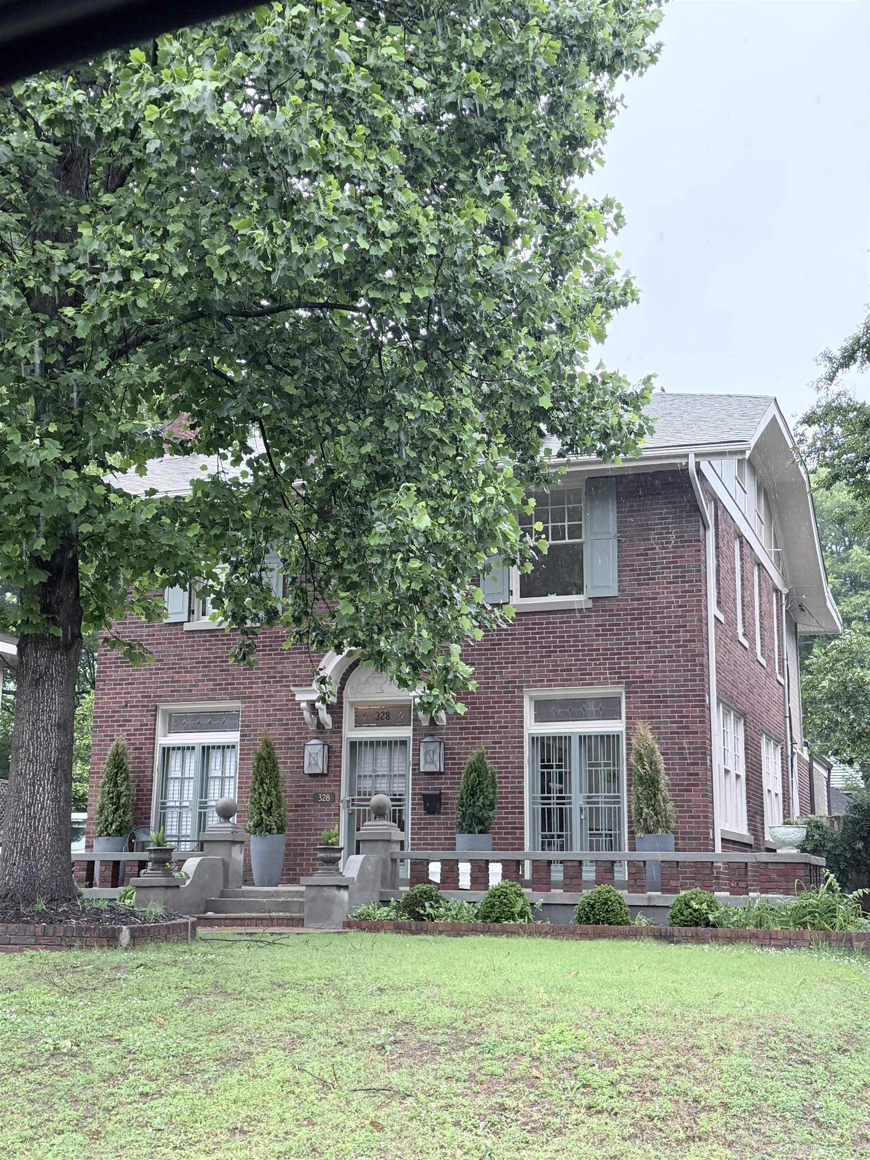 328 BUENA VISTA PL
