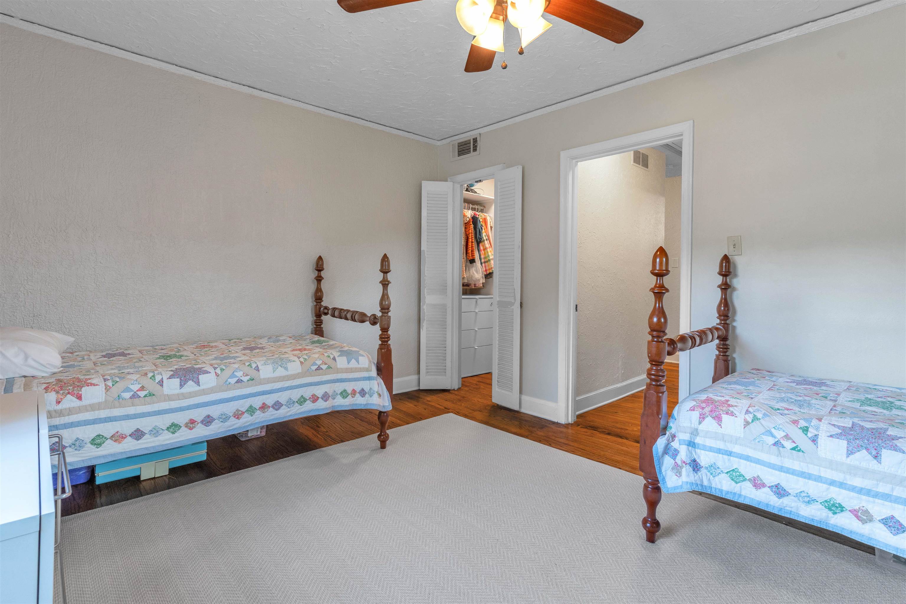 3621 AURORA CIR