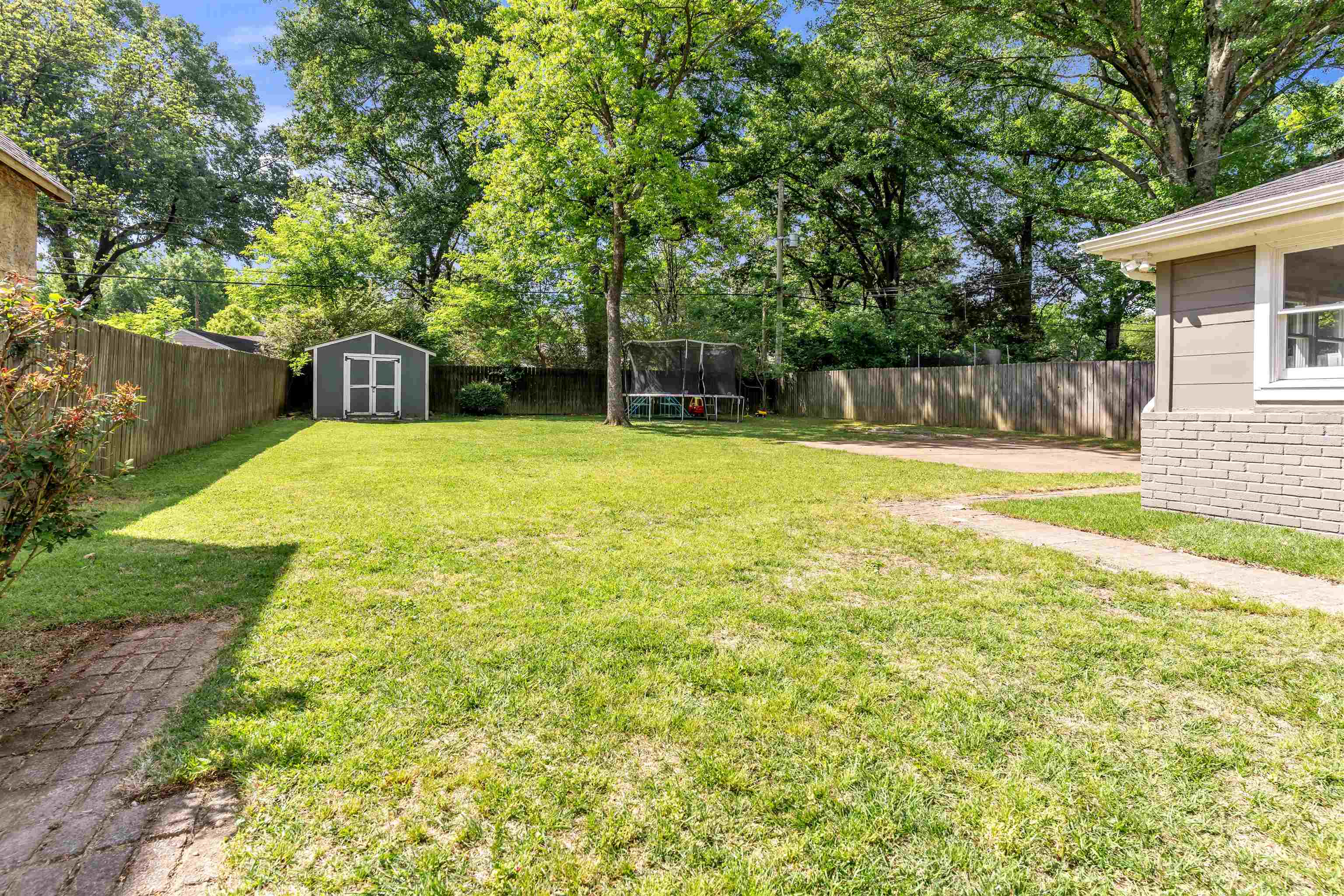 3621 AURORA CIR