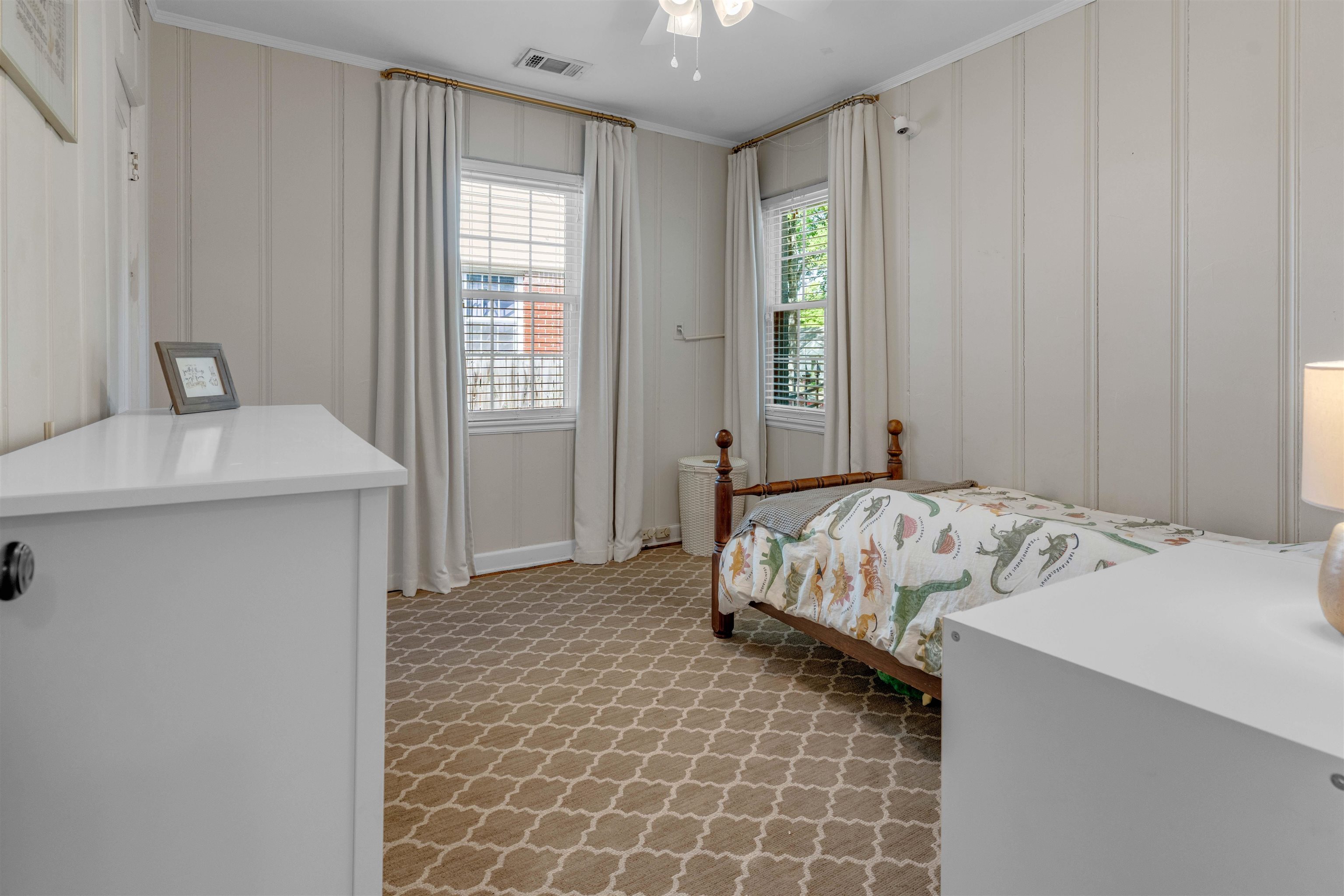 3621 AURORA CIR