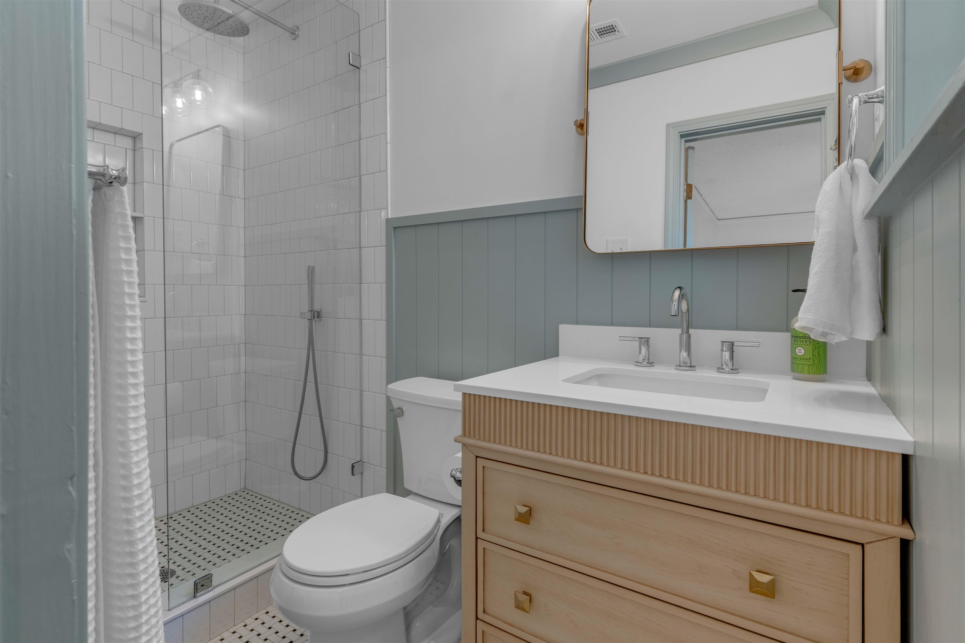 3621 AURORA CIR
