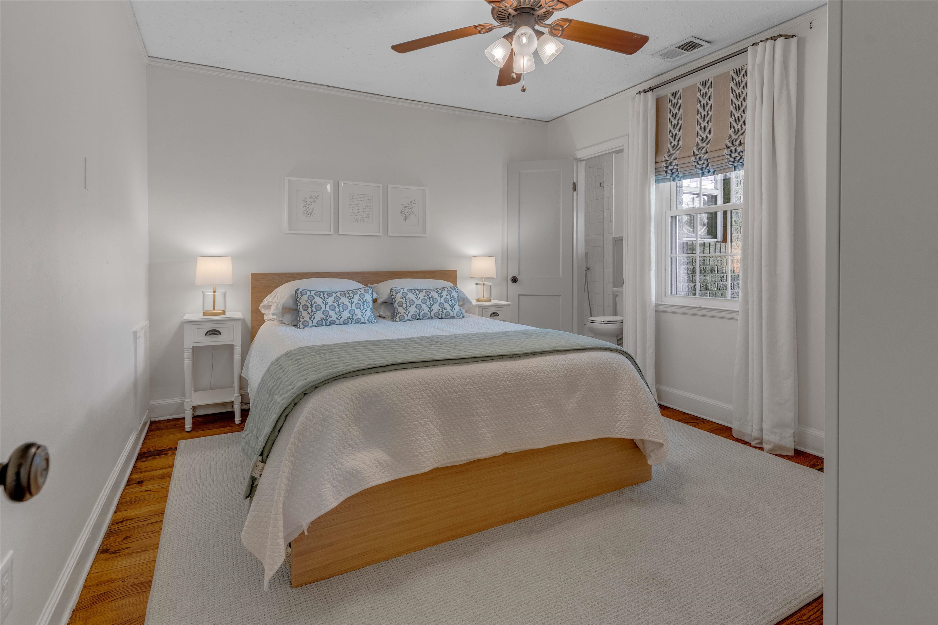 3621 AURORA CIR