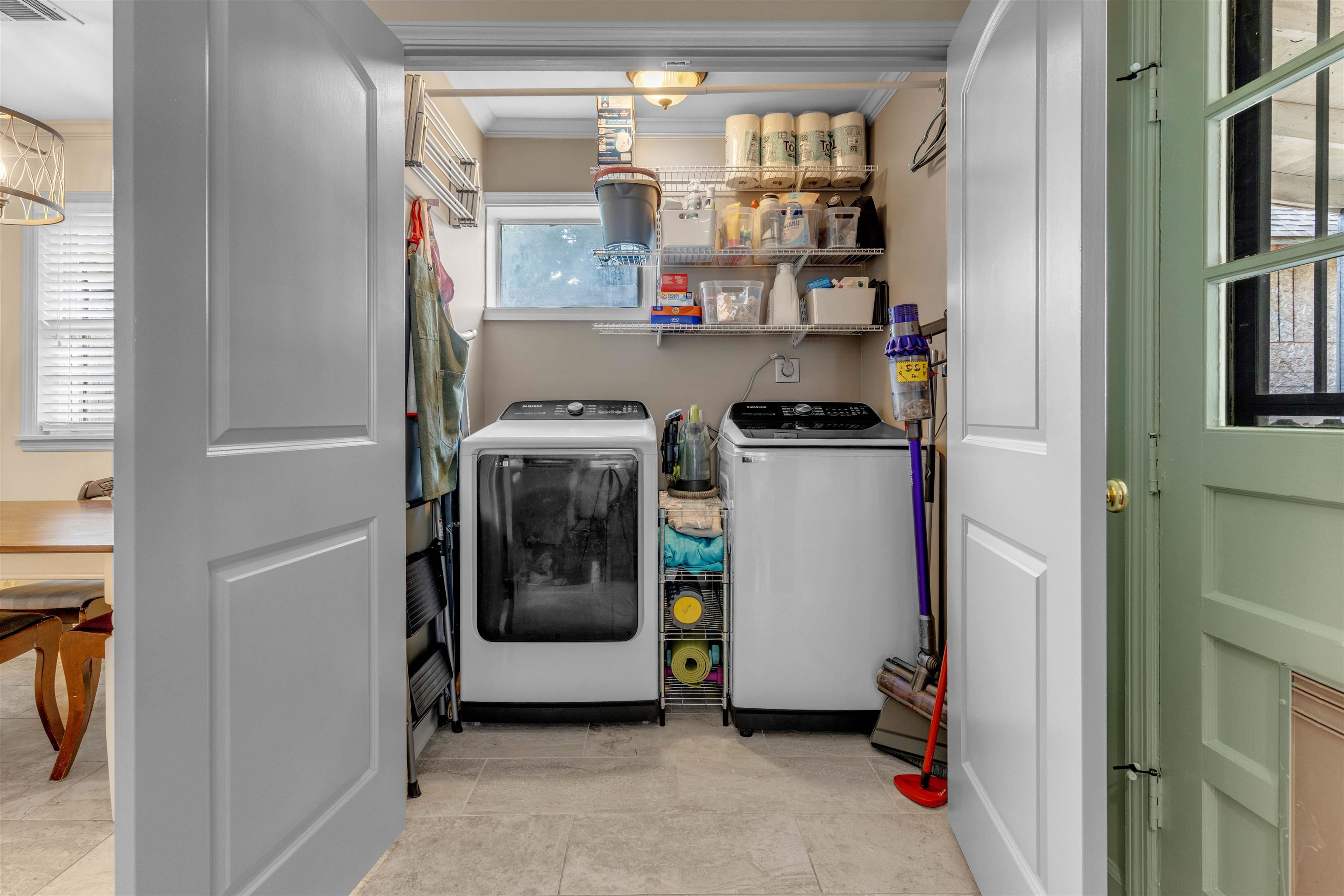 3621 AURORA CIR
