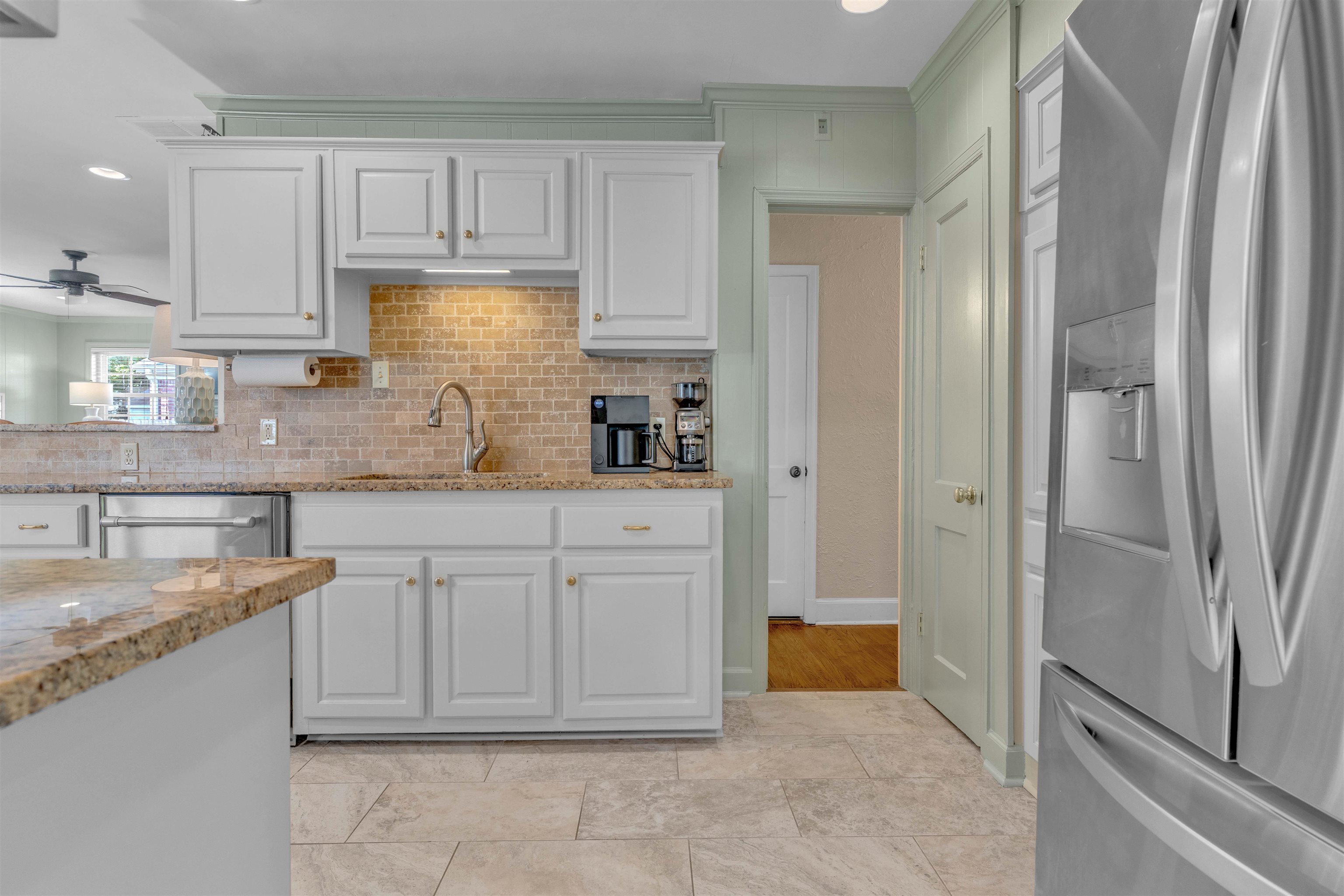 3621 AURORA CIR