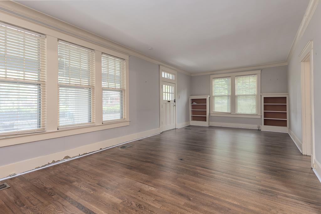 573 S MCLEAN BLVD