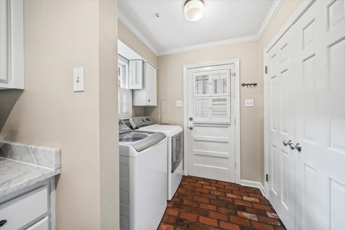 2345 KIRBY WOODS CV