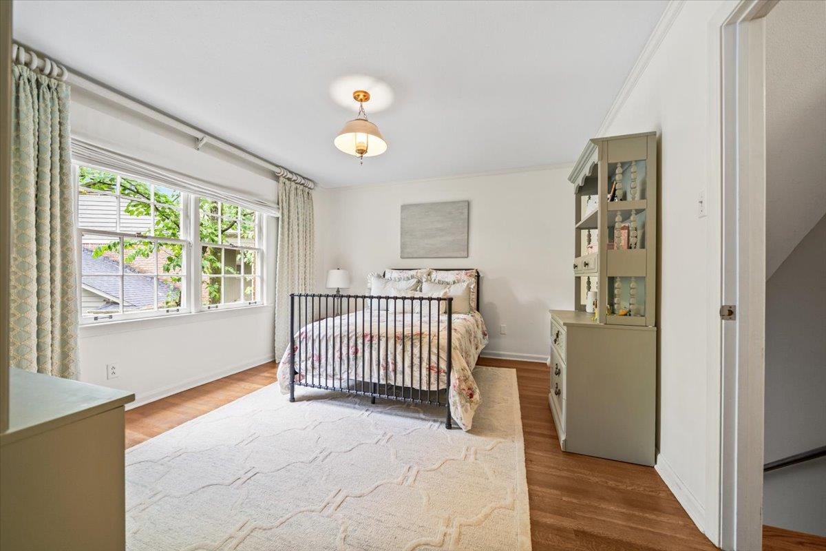 2345 KIRBY WOODS CV