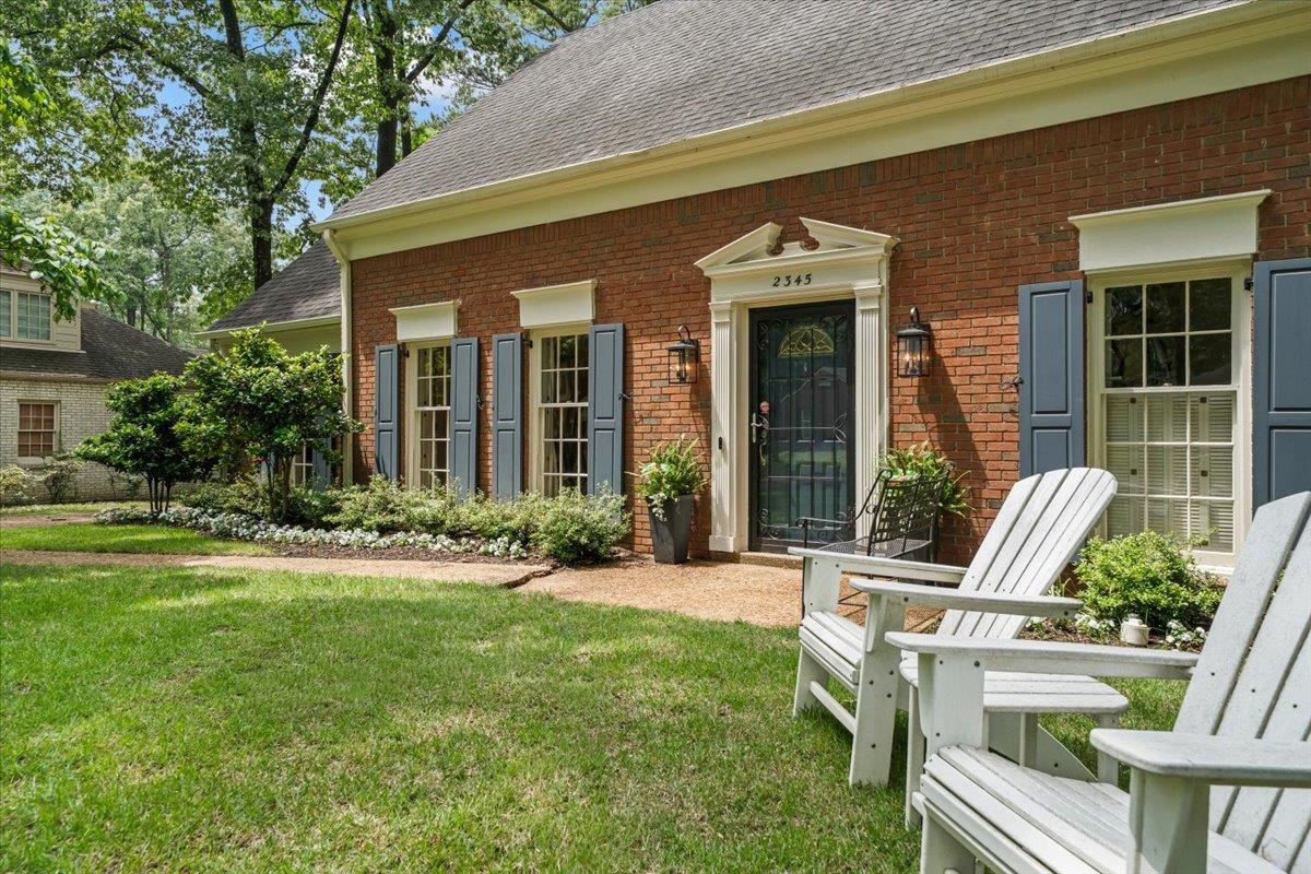 2345 KIRBY WOODS CV