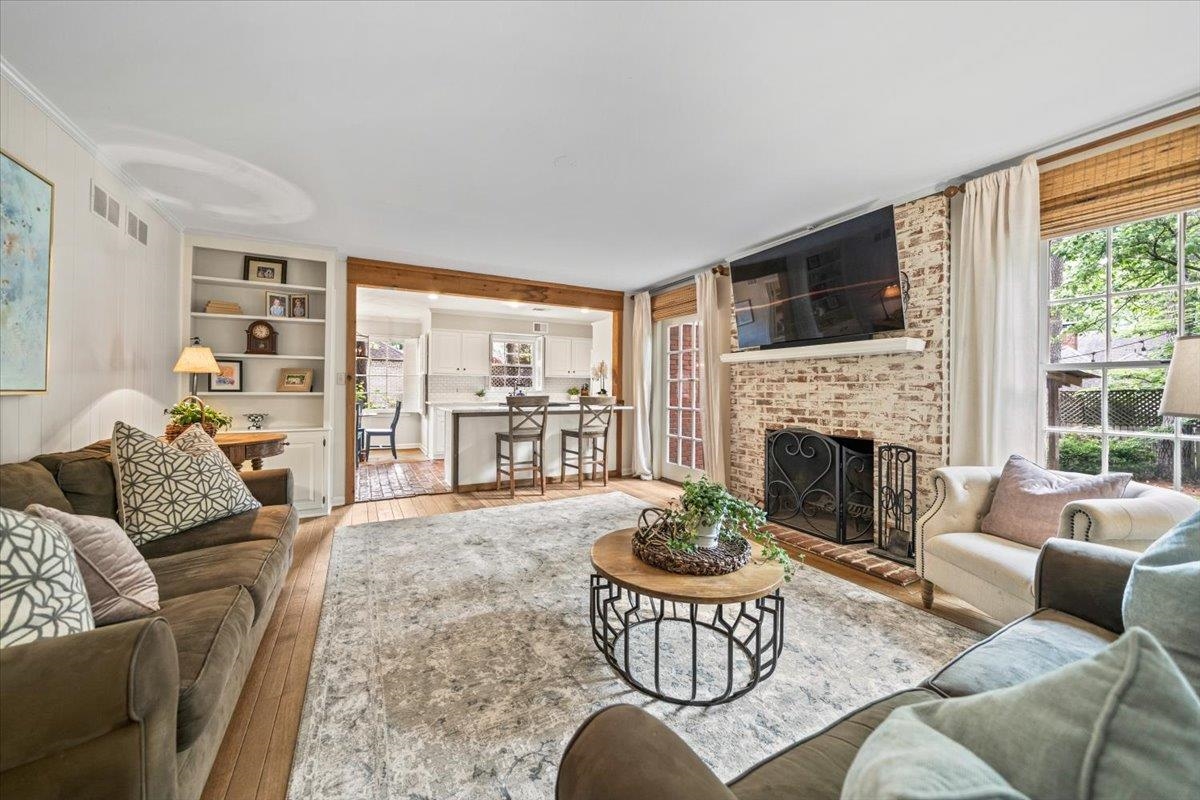 2345 KIRBY WOODS CV