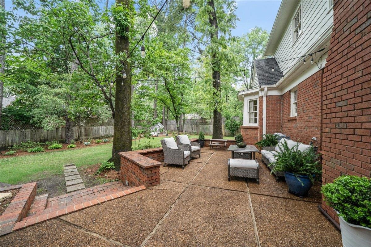 2345 KIRBY WOODS CV