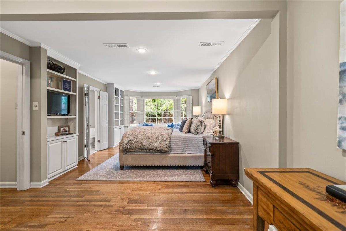 2345 KIRBY WOODS CV