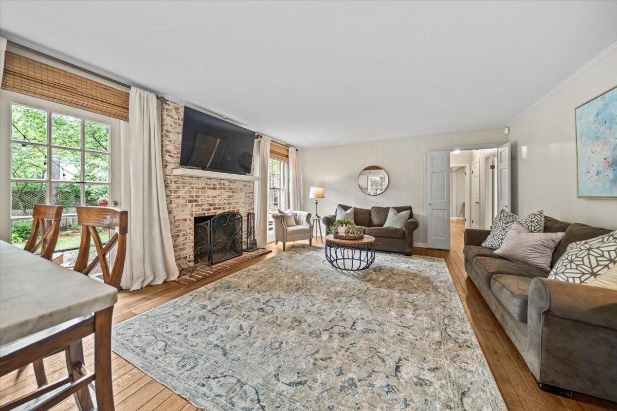 2345 KIRBY WOODS CV