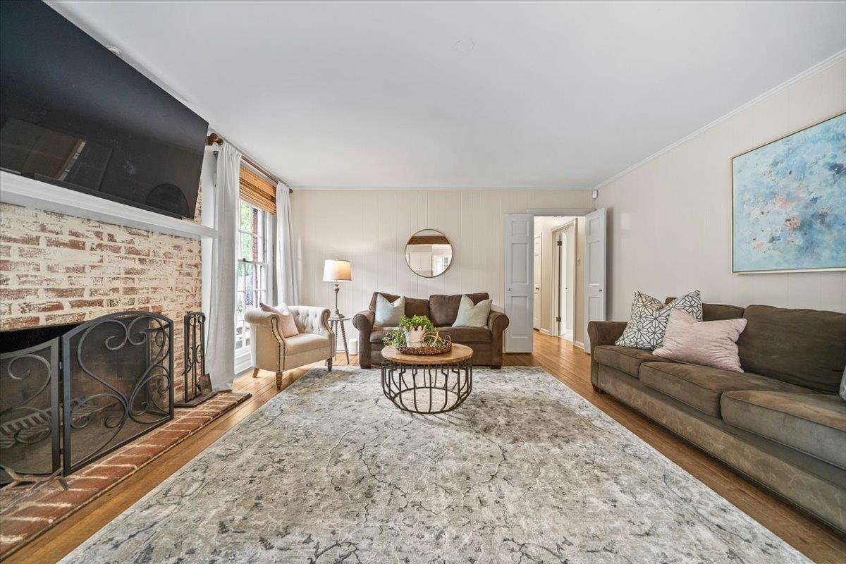 2345 KIRBY WOODS CV