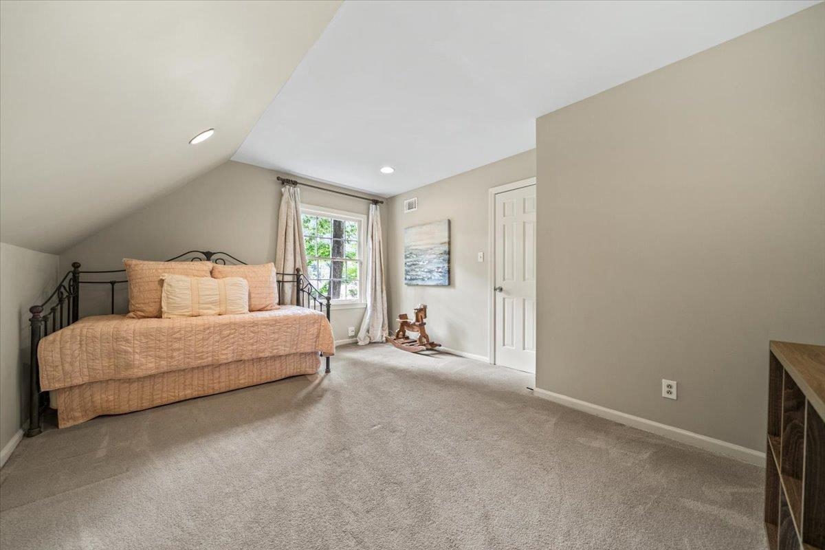 2345 KIRBY WOODS CV