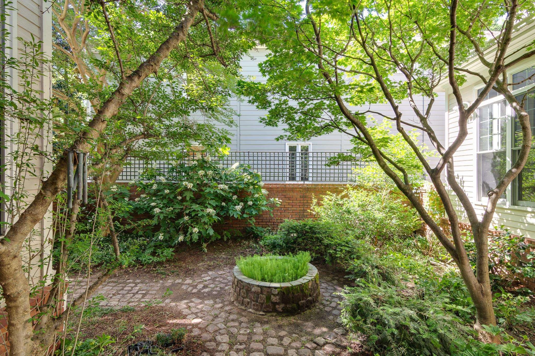 871 HARBOR BEND RD
