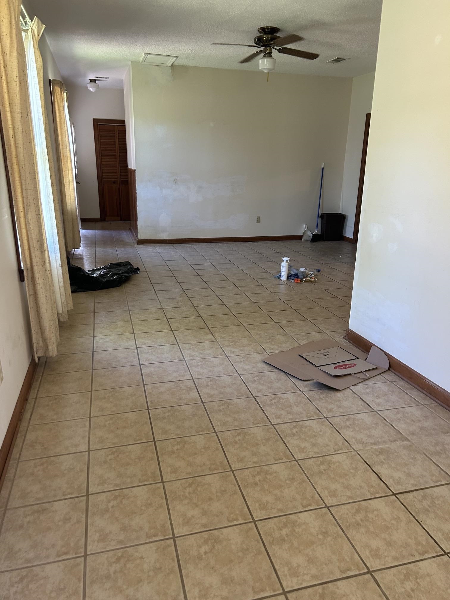 1089 N SANGA RD
