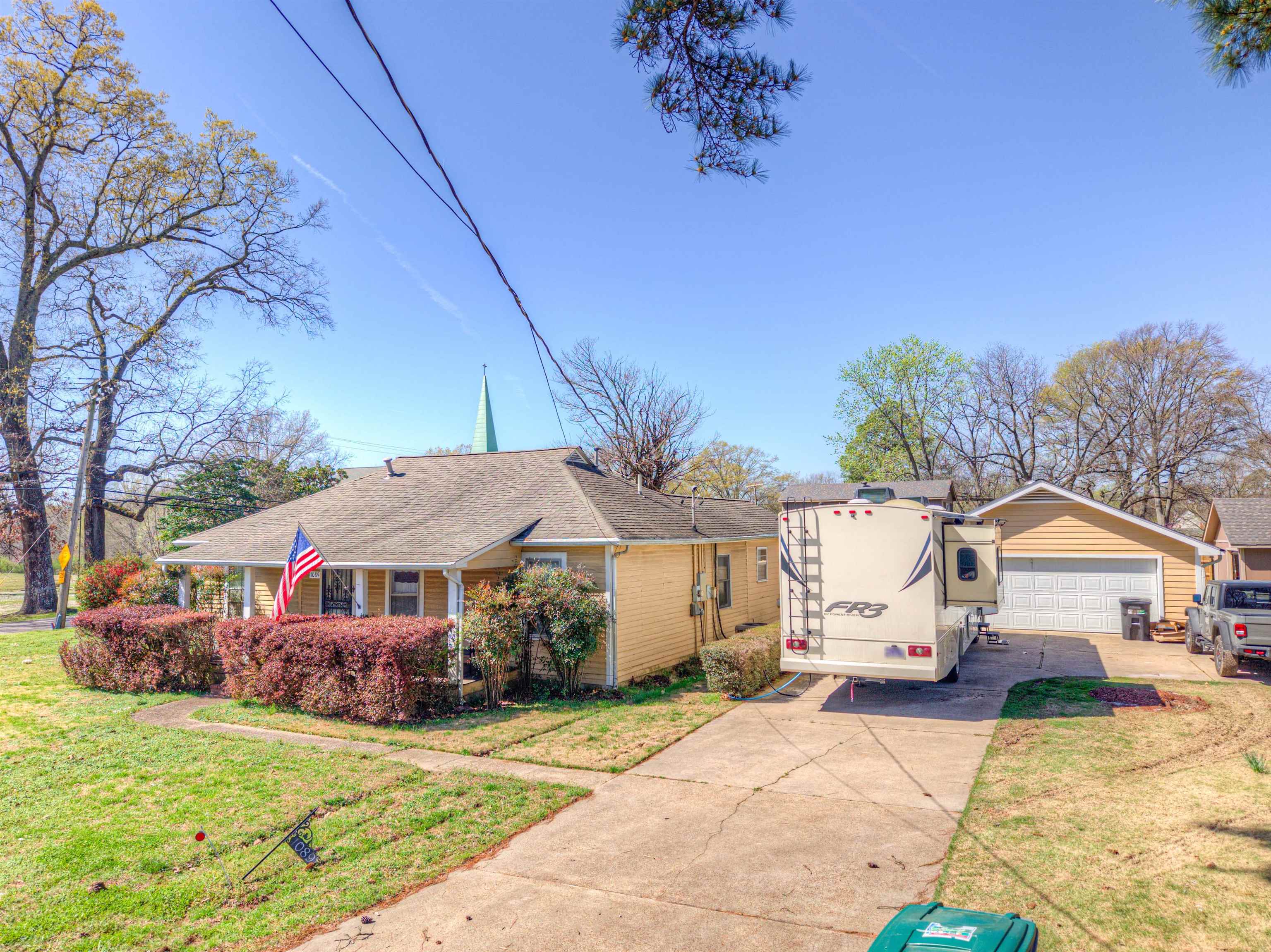 1089 N SANGA RD