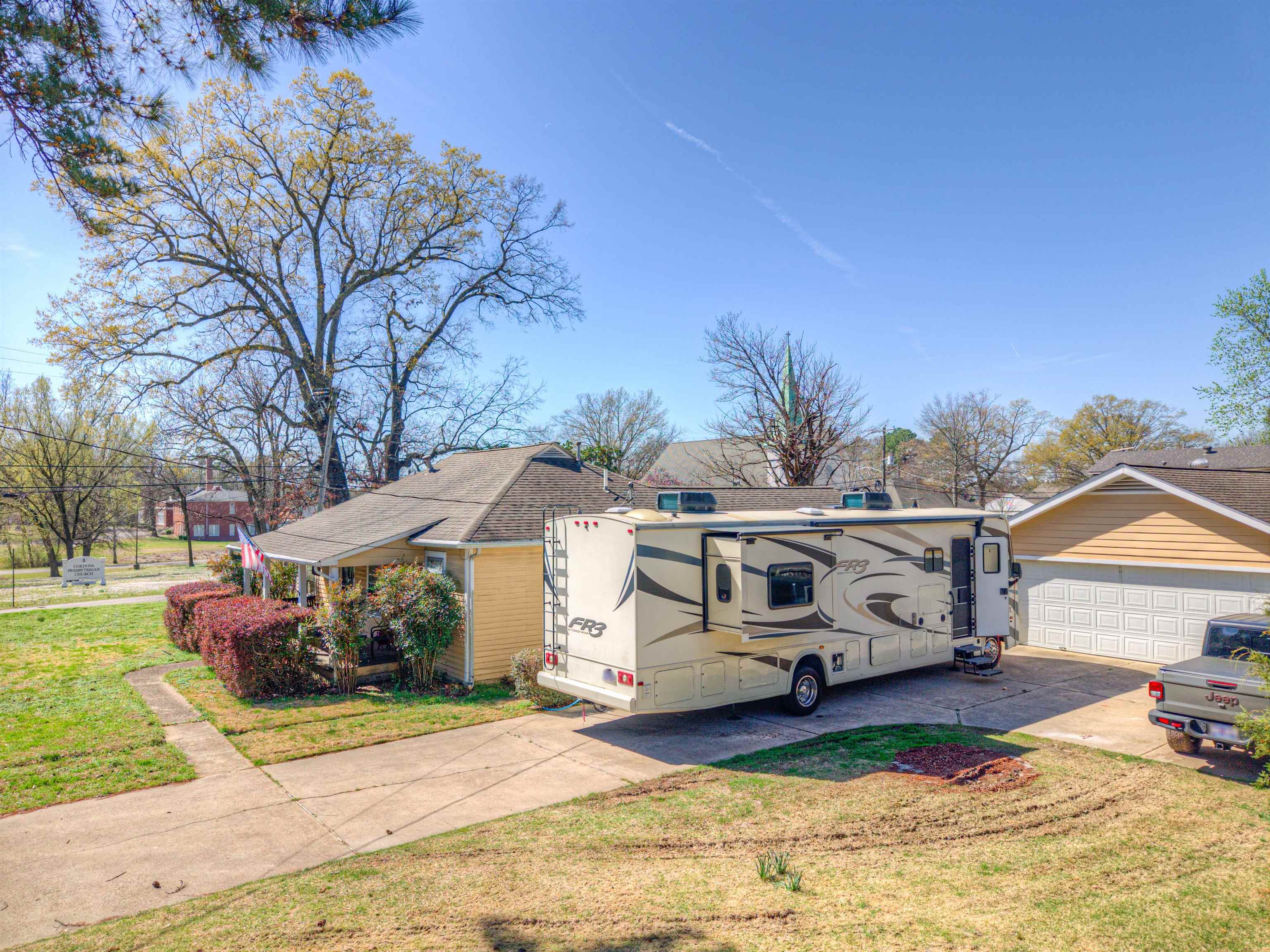 1089 N SANGA RD