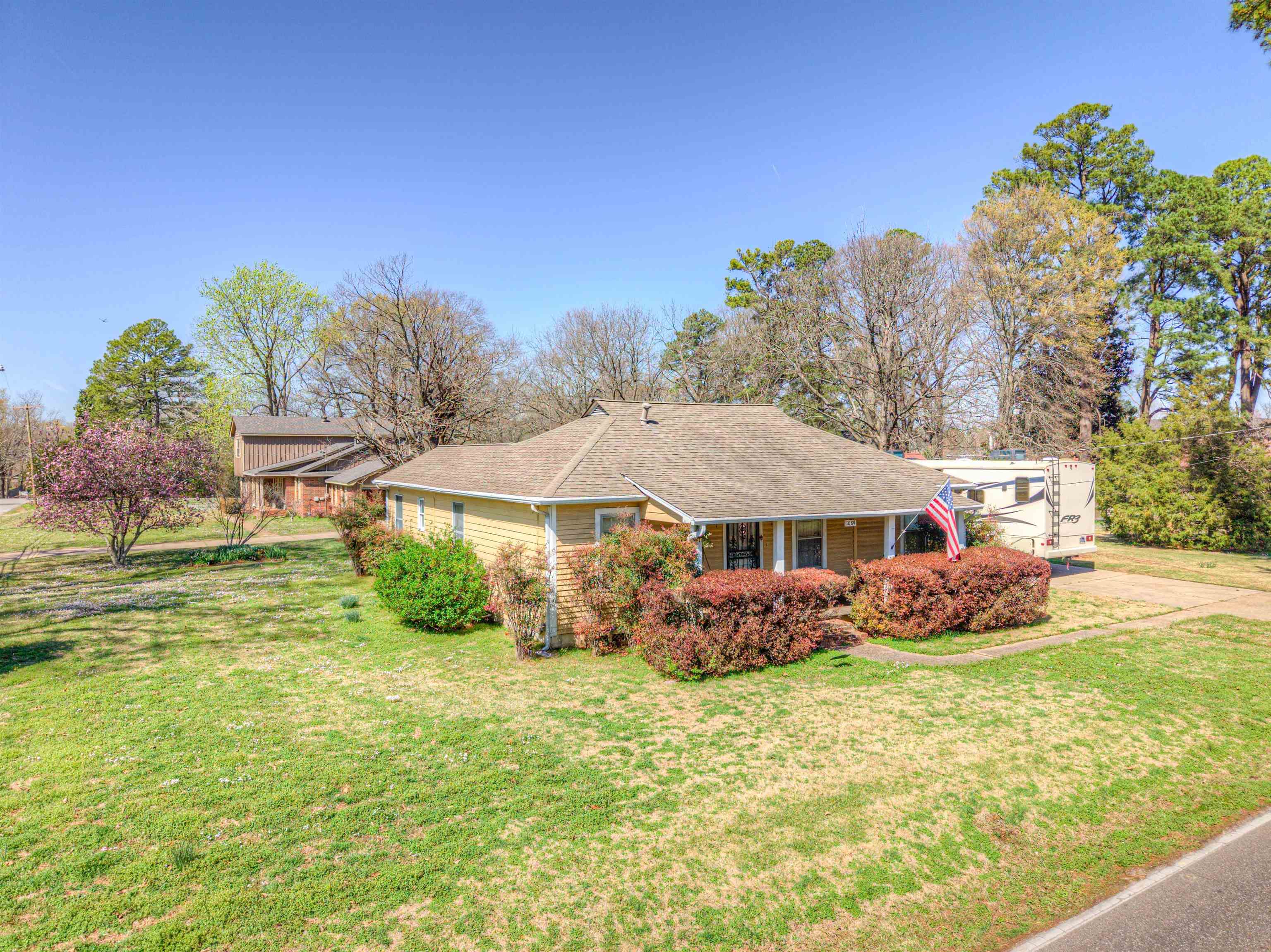 1089 N SANGA RD