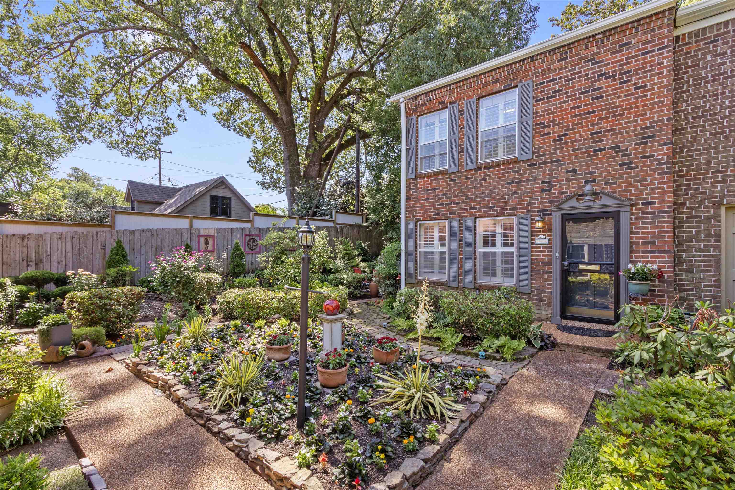 532 PEABODY AVE Unit: 532