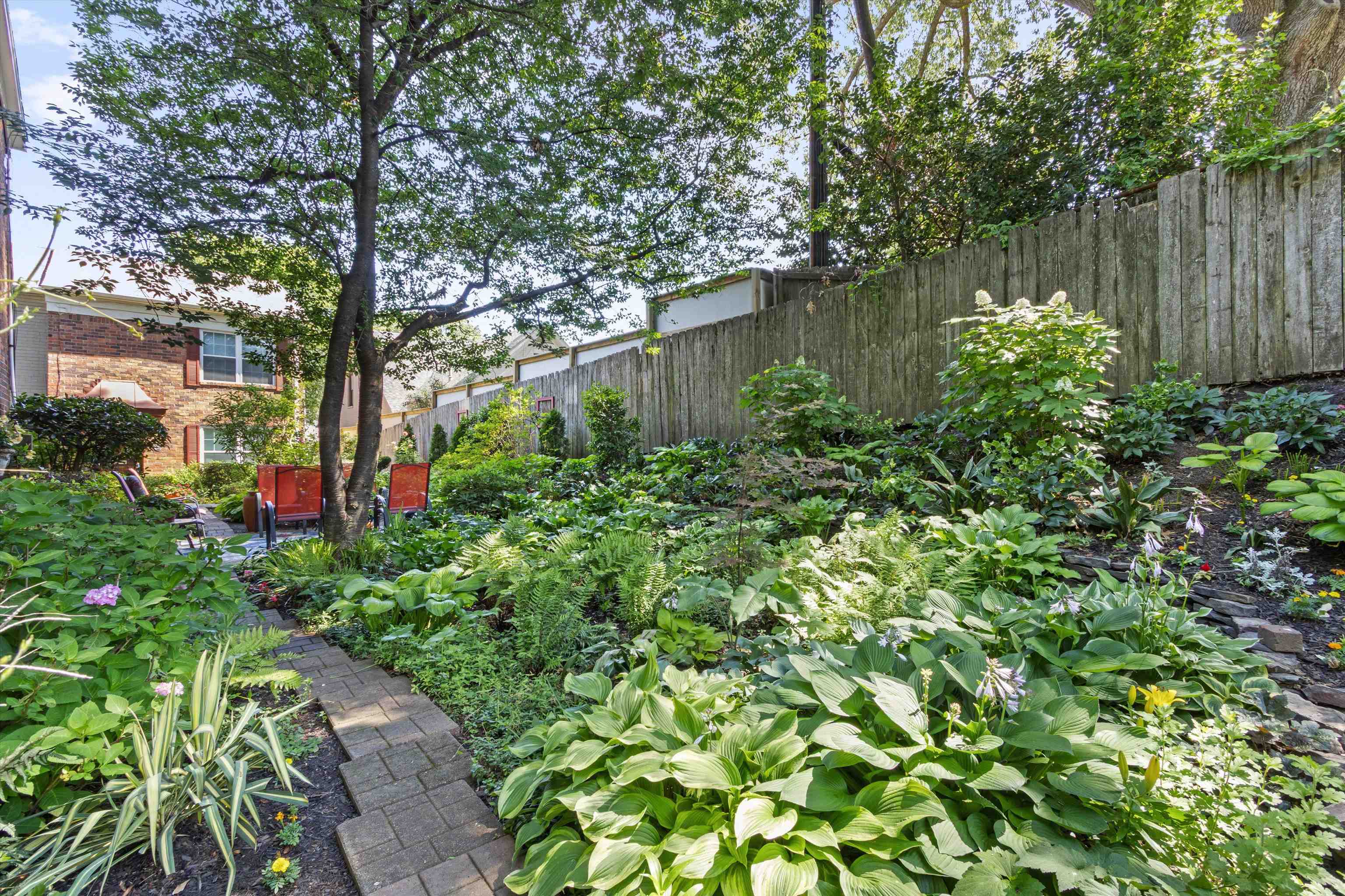 532 PEABODY AVE Unit: 532
