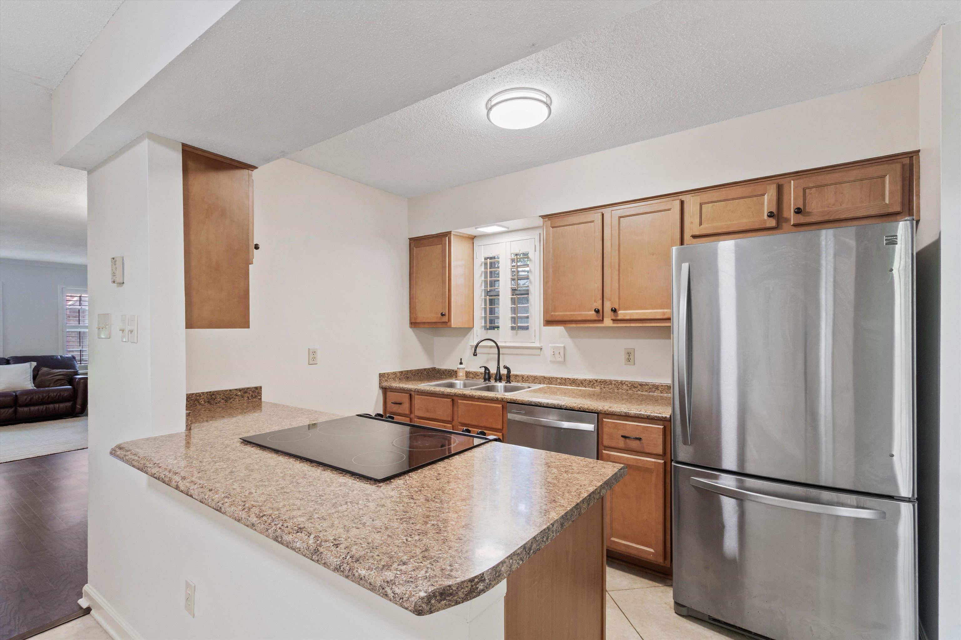532 PEABODY AVE Unit: 532