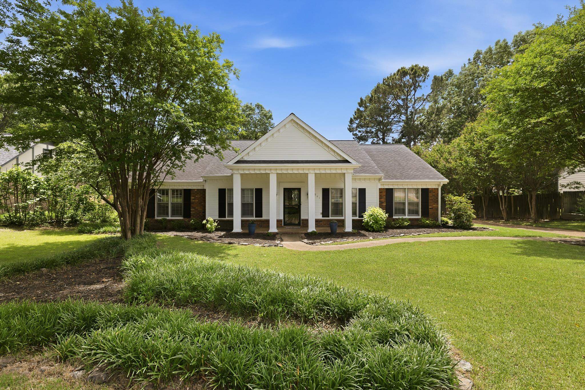 7941 ELM LEAF DR