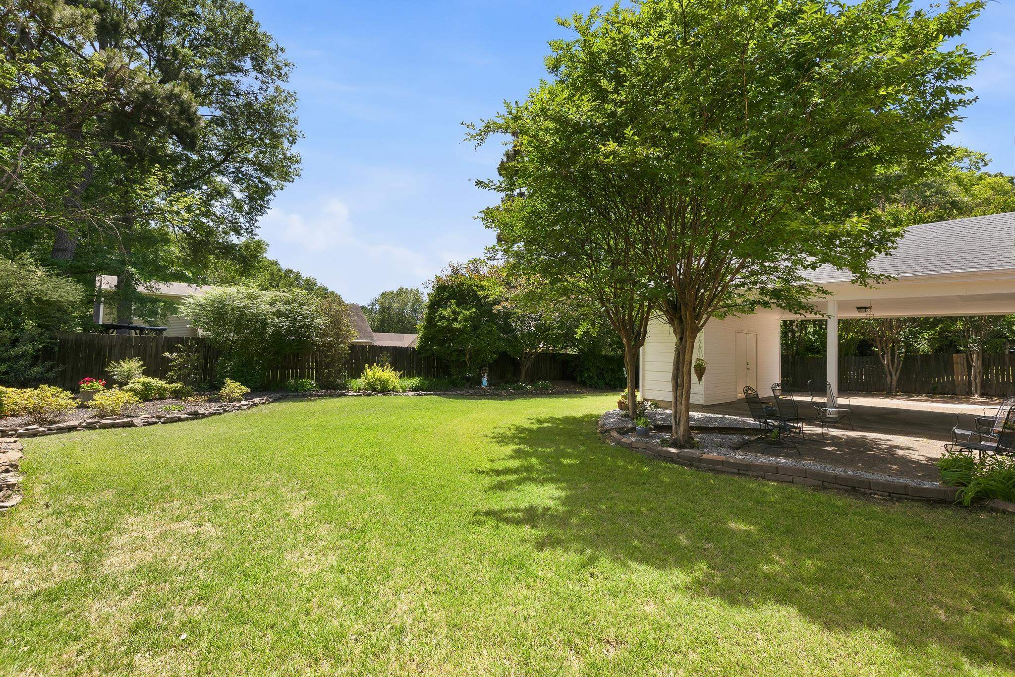 7941 ELM LEAF DR