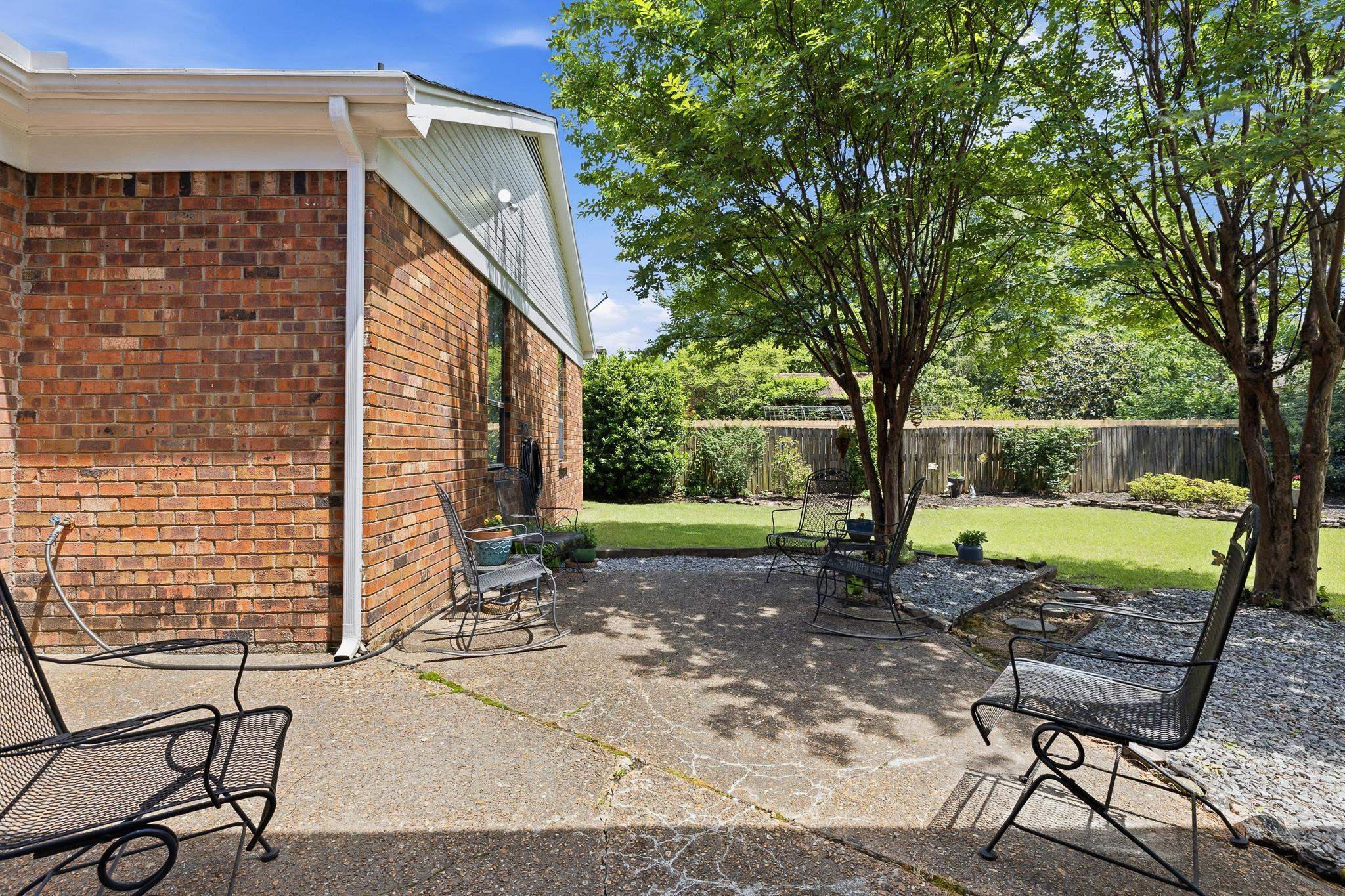 7941 ELM LEAF DR