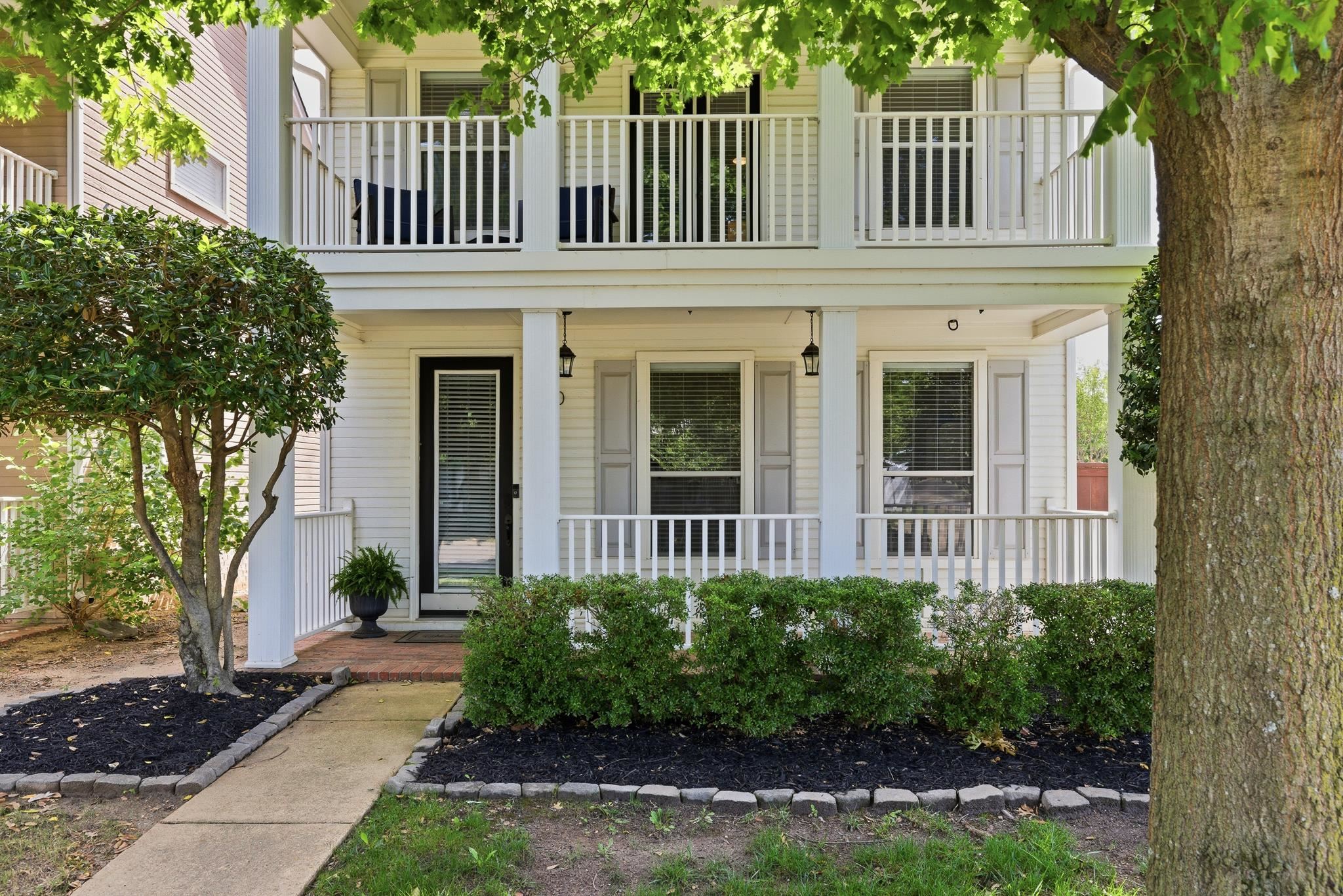 1400 ISLAND PL E