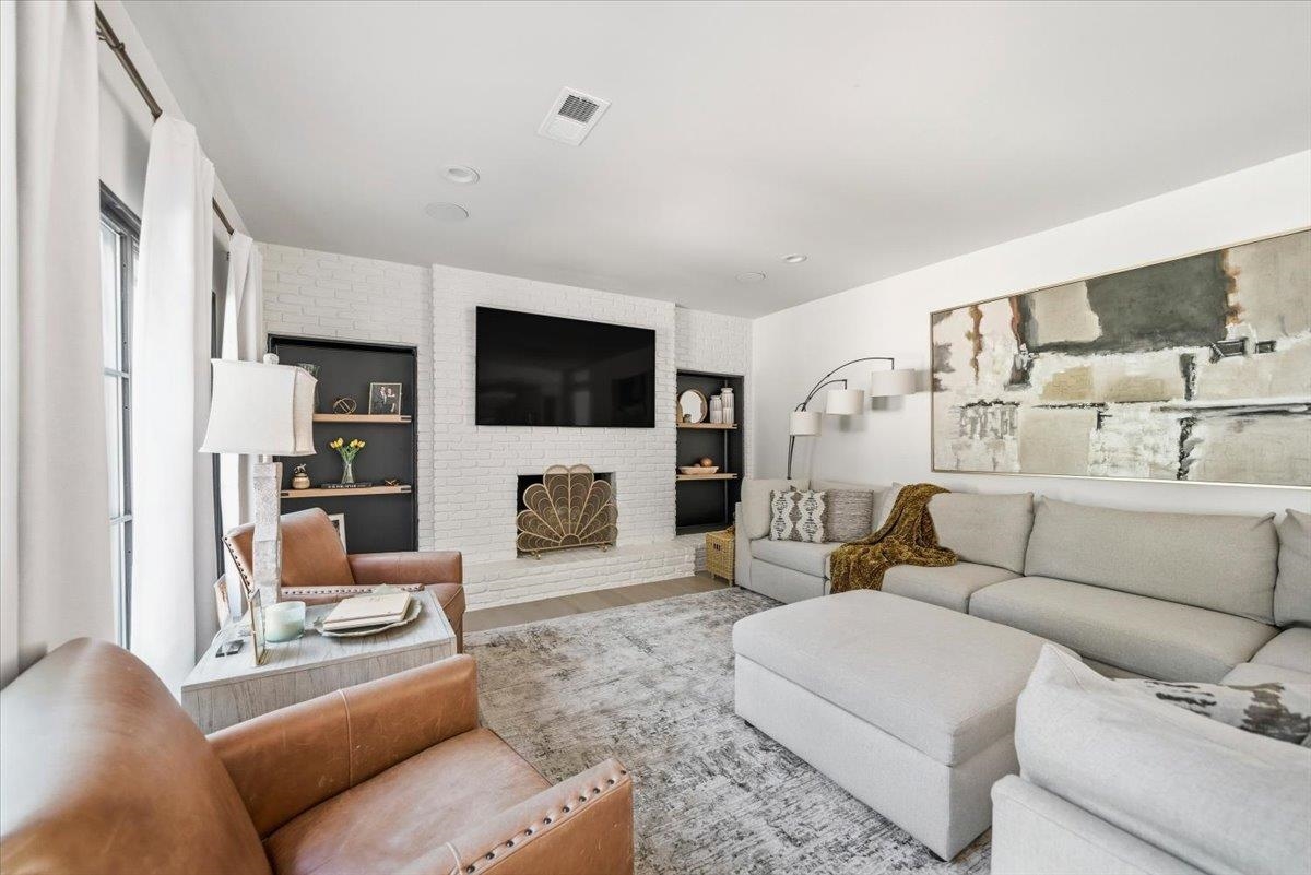 158 GROVE PARK CIR