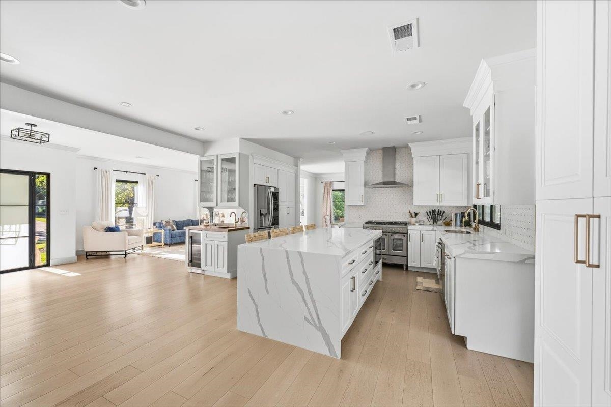158 GROVE PARK CIR