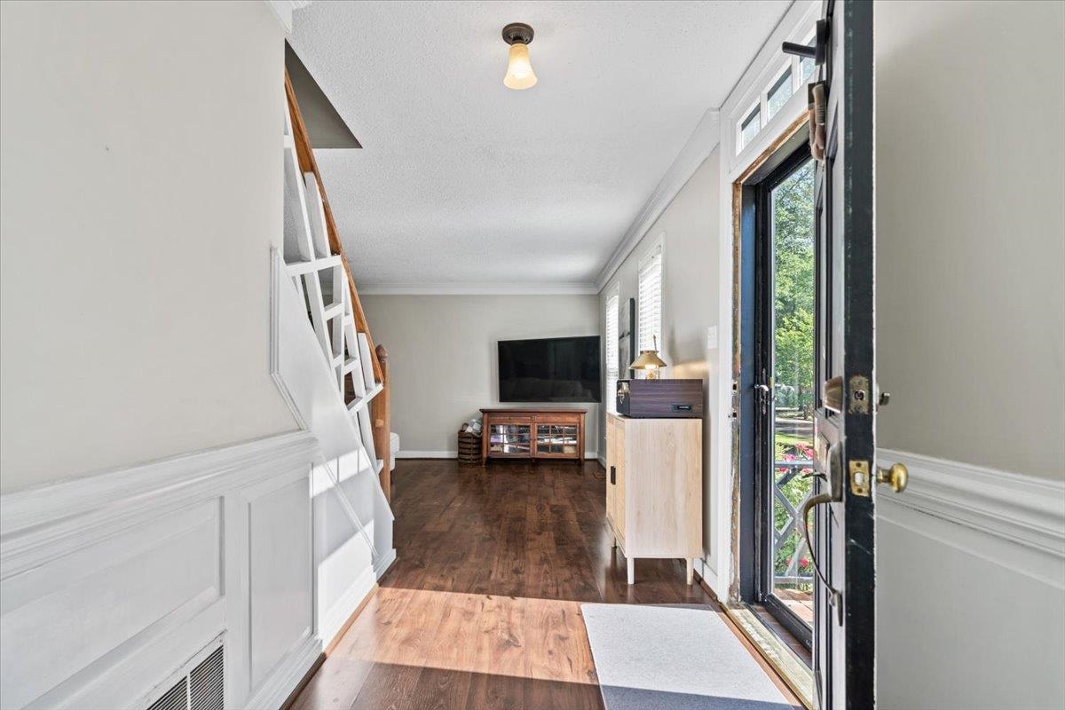 1065 PETERSBURG CV