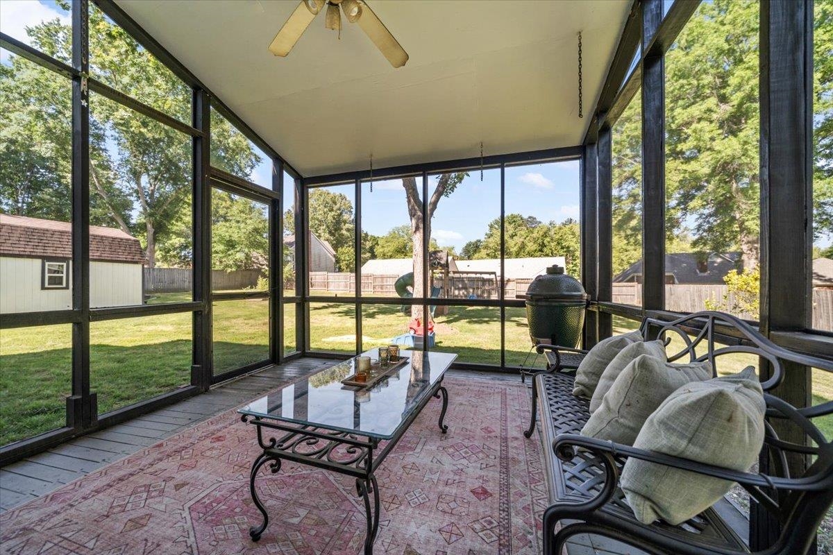 1065 PETERSBURG CV