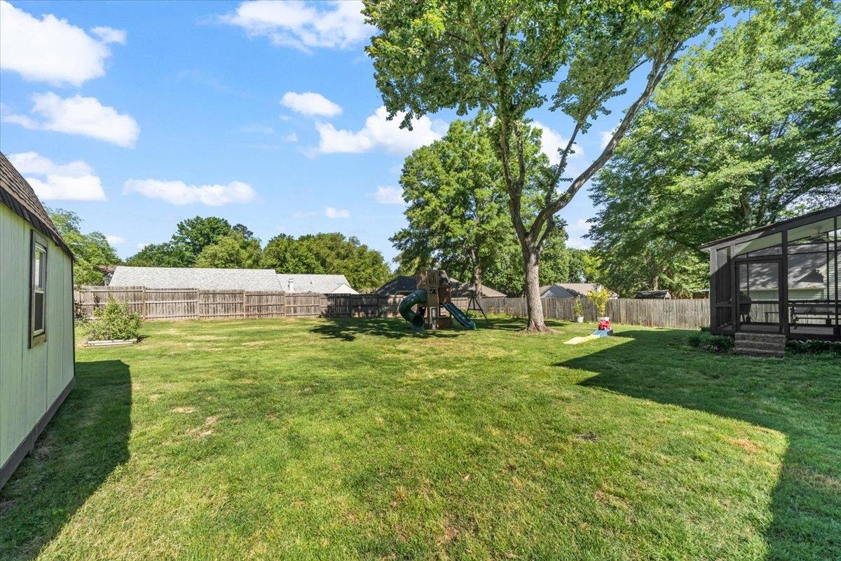 1065 PETERSBURG CV