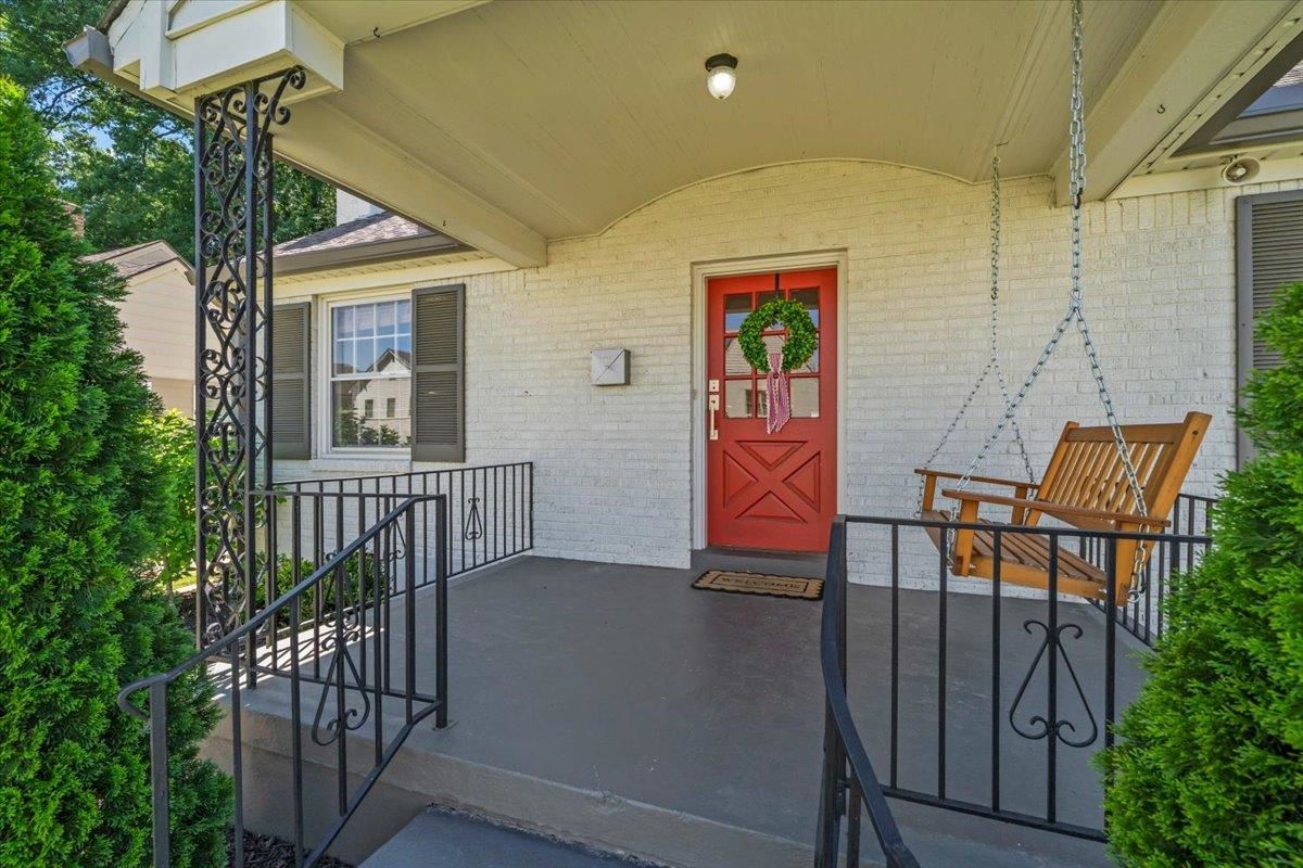 381 ELLSWORTH ST