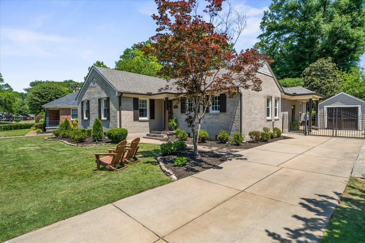 288 MARY ANN DR