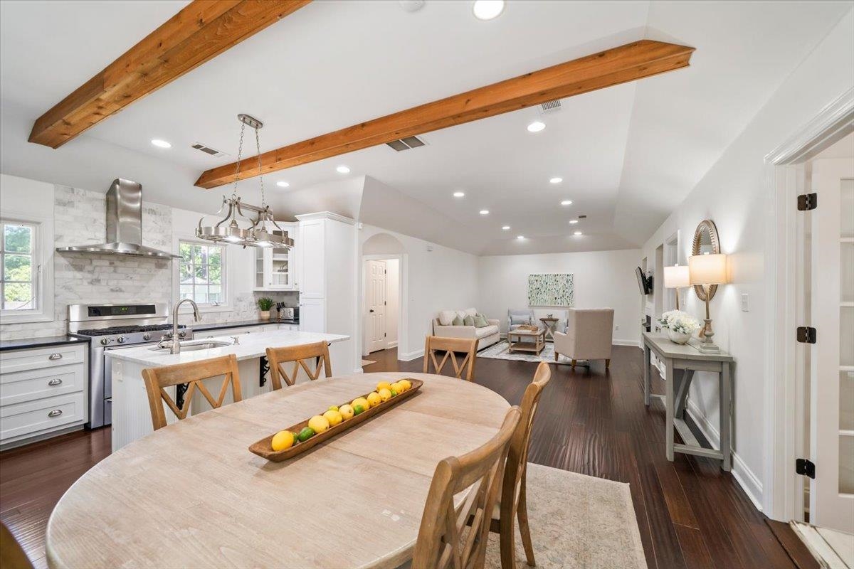 288 MARY ANN DR